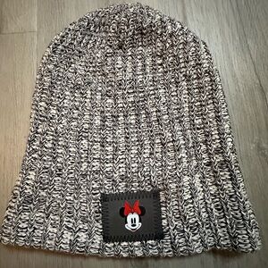 Disney LOVE YOUR MELON Minnie Mouse slouchy beanie hat
OS Black and white